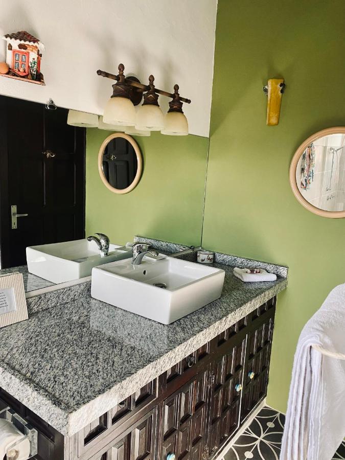 Villa Bougainvillea Aruba, The Tango Suite Palm Beach Extérieur photo