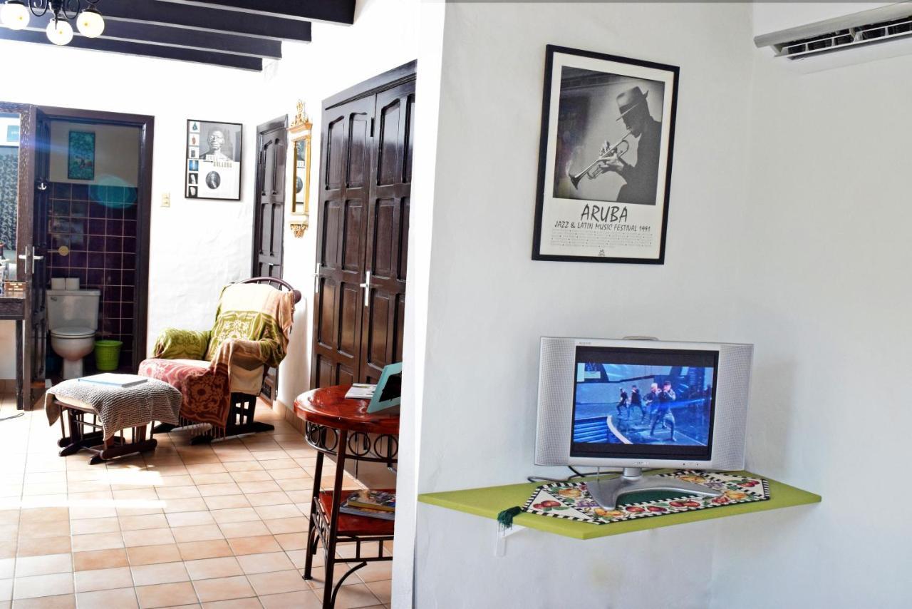 Villa Bougainvillea Aruba, The Tango Suite Palm Beach Extérieur photo